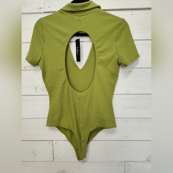 Lulu's green bodysuit - Picture 3 of 7